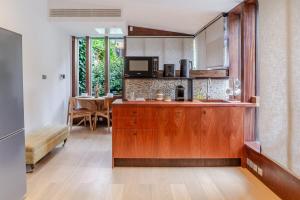 Luxury Kensington One Bed Duplex