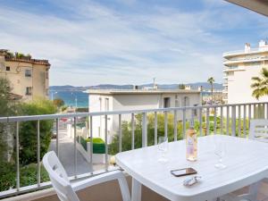 Studio 2 pers climatisé, proche plage et commerces, WiFi - FR-1-466A-24