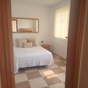 Costa Dorada Villa - Pool BBQ Beach 5min