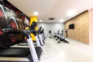 Moderno c ar condicionado, piscina e academia