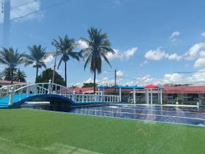 Oasis Azul - Casa con Piscina Flandes Tolima