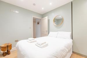 Pristine 3BD Garden Flat in Maida Vale