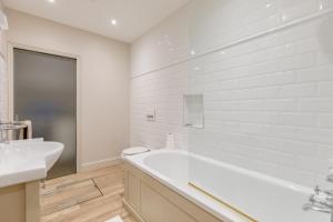 Pristine 3BD Garden Flat in Maida Vale