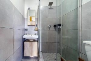 The Bridge, Apartment 67