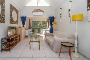 The Bridge, Apartment 67