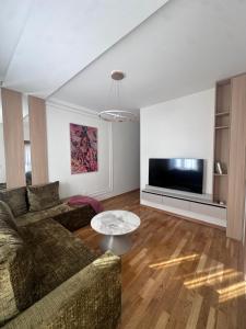 Modern Apartments Two Pearls