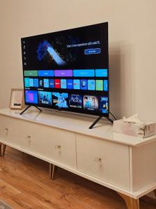 White Central Apartment