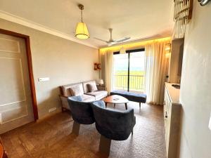 Lavish 2BHK Apartment with Mangrove View - Near Candolim Beach