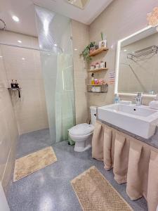 nJoy! Elegant Peach Heaven at Venice Grand Canal