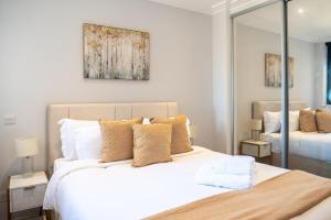 Modern flat with stunning views in Kensington