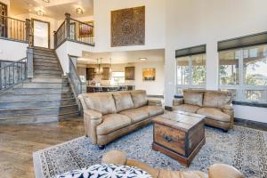 Hot Tub and Games Galore! Colorado Springs Retreat