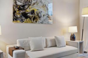 Sunny Resort - 5 Stars 1BD Unit on Beach w Oceanview