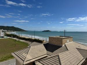 Frente Mar Sanluzzi - Bellagio Home Apto para 6 pessoas na Praia de Palmas