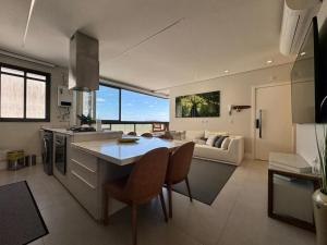 Frente Mar Sanluzzi - Bellagio Home Apto para 6 pessoas na Praia de Palmas