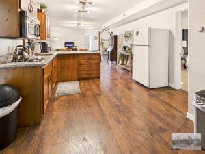 2 spaces More Space with 2 units at same location PNW Retreat