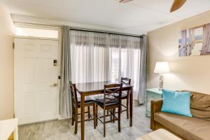 Wildwood Condo with Community Pool Walk to Beach!