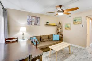 Wildwood Condo with Community Pool Walk to Beach!