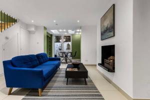 Beautiful 3-Bedroom House with Garden and Rooftop Retreat