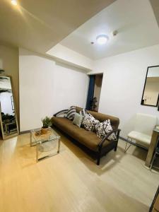 Azure Urban Condomiun Near Airport