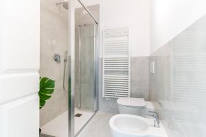 Duomo 10 Minutes Walk- Modern Design Apartment