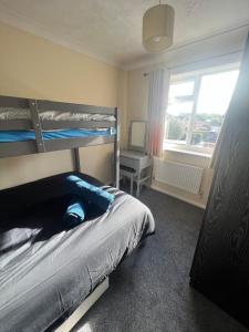 Spacious 3 Bed home situated in a beautiful area - SLEEPS 8