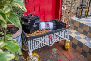 Hawkins House - Historic Savannah Stay near Forsyth Park with Designer Interiors and Plunge Pool