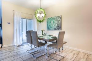 Family 4BR Pool Home in Champions Gate