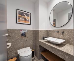 Radical Retreat - 2BR, Exarcheia