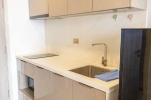 49floor with Workspace Pool and Gym with MRT 200m