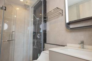 40th Fl Skyview with Standing Desk Pool and Gym