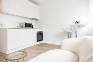 The Mini Minimalist Free Parking