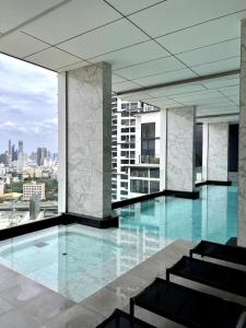 High Floor Loft with Pool and Gym
