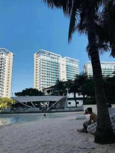 Azure Urban Condomiun Near Airport