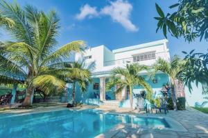 Villa Nilsa ( The Blue House )