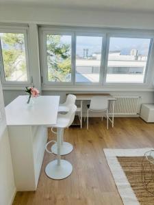 The Minimalist free Parking