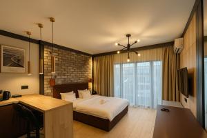 Riverside Industrial Studios - SAUNA - GYM -air-conditioning-SPA-FITNESS