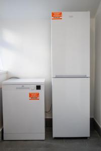 New! Sleek & Spacious 4BR with Parking