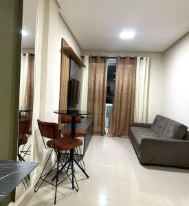 Apartamento á 50m do mar com piscina em Jurere internacional