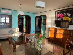 Host Company Jaco Luxury