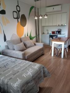 Houston Palermo Hollywood