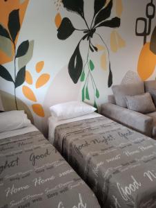 Houston Palermo Hollywood