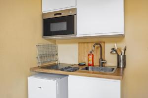 COMM - Proudhon 5 - SC - Studio bien équipé à Besançon