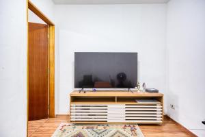 Apartamento c Fechadura Eletronica a 200m do Metro