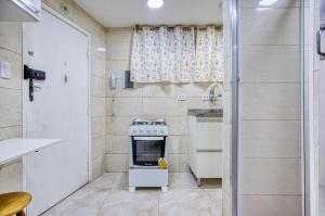 Apartamento c Fechadura Eletronica a 200m do Metro