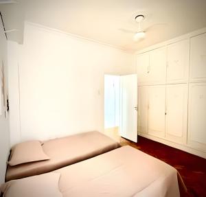 copacabana com conforto e estilo ao lado da areia