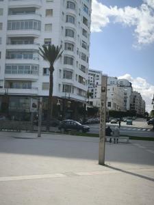 Résidence anoual à 2min de la plage,dispose de la fibre connexion internet très haut débit