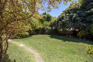 Constantia Getaway with Pool & Garden Near Wine Farms & Nature Trails