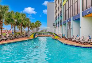 Beautifully Updated Direct Oceanfront King Suite - Monterey Bay 1035 - Sleeps 6 Guests!