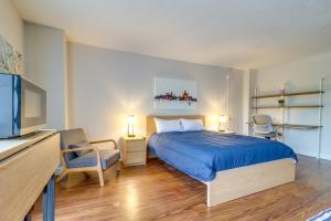 Near Stadiums, Parks and Hospitals Detroit Studio