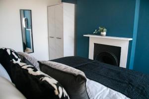 New! Sleek & Spacious 4BR with Parking